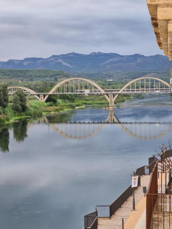 River Ebro Apartments Mora d'Ebre Buitenkant foto