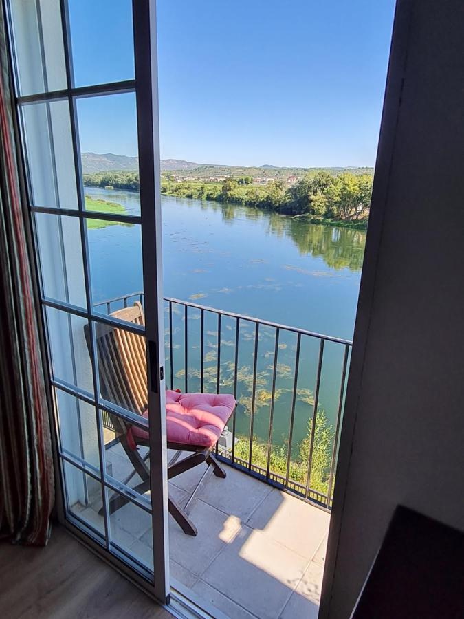 River Ebro Apartments Mora d'Ebre Buitenkant foto