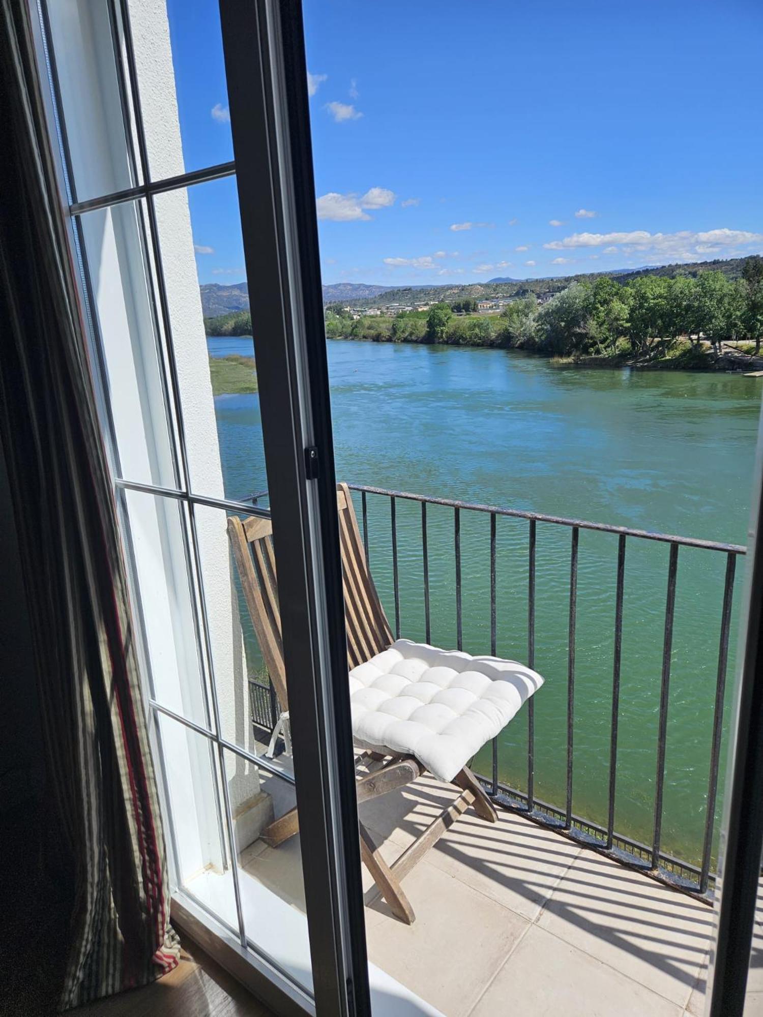 River Ebro Apartments Mora d'Ebre Buitenkant foto