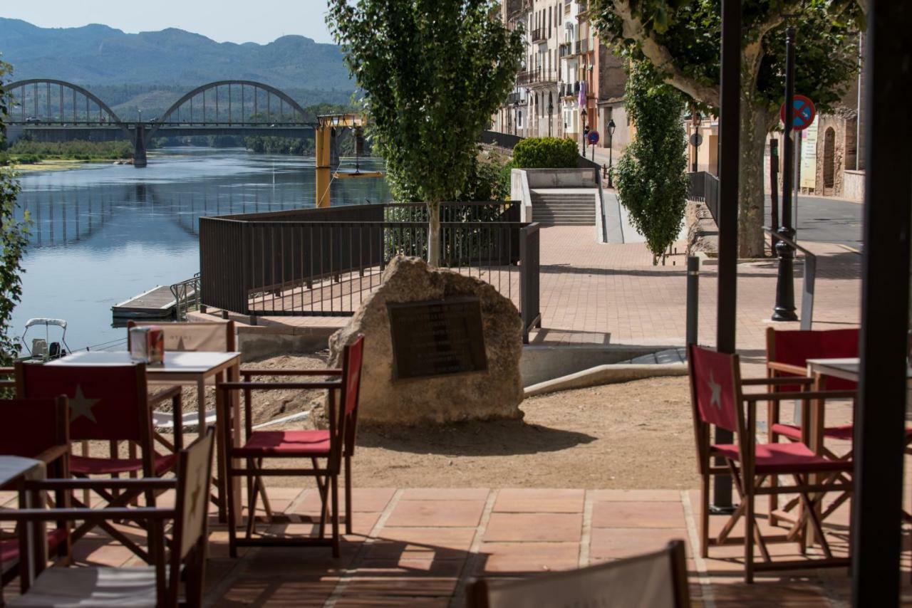 River Ebro Apartments Mora d'Ebre Buitenkant foto