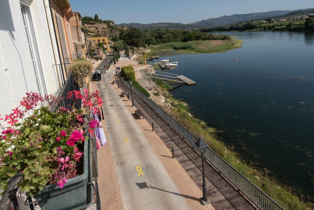 River Ebro Apartments Mora d'Ebre Buitenkant foto
